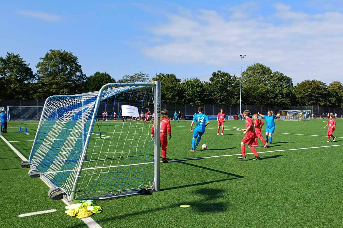 Spieler auf dem Platz während des Wildemann-Cups in Münster.